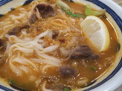 酸汤肥牛金边粉-卢家妈妈·西餐厨房(中信华庭店)