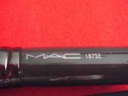 -M·A·C