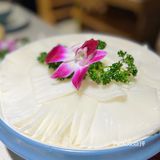 我们没吃完还打包了满满一盒