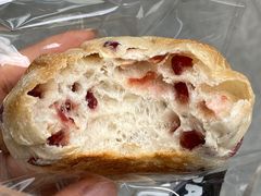 T45蔓越莓法包波波-PAPER STONE BAKERY(天汇广场店)