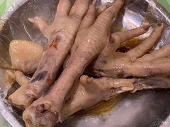 -梁老三麻辣鸡头(汝河小区店)