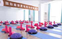 -亚太瑜伽普拉提学院