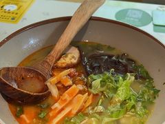 -百春原湖南牛肉粉(百联世纪店)
