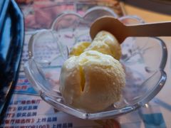 冰淇淋自助-哥老官重庆美蛙鱼头(虹口龙之梦店)