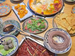 -洱火云南酸菜牛肉火锅(石景山当代商城店)