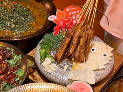 -何师烧烤Pro ·江湖川菜·小龙虾·精酿啤酒(太古里旗舰店)