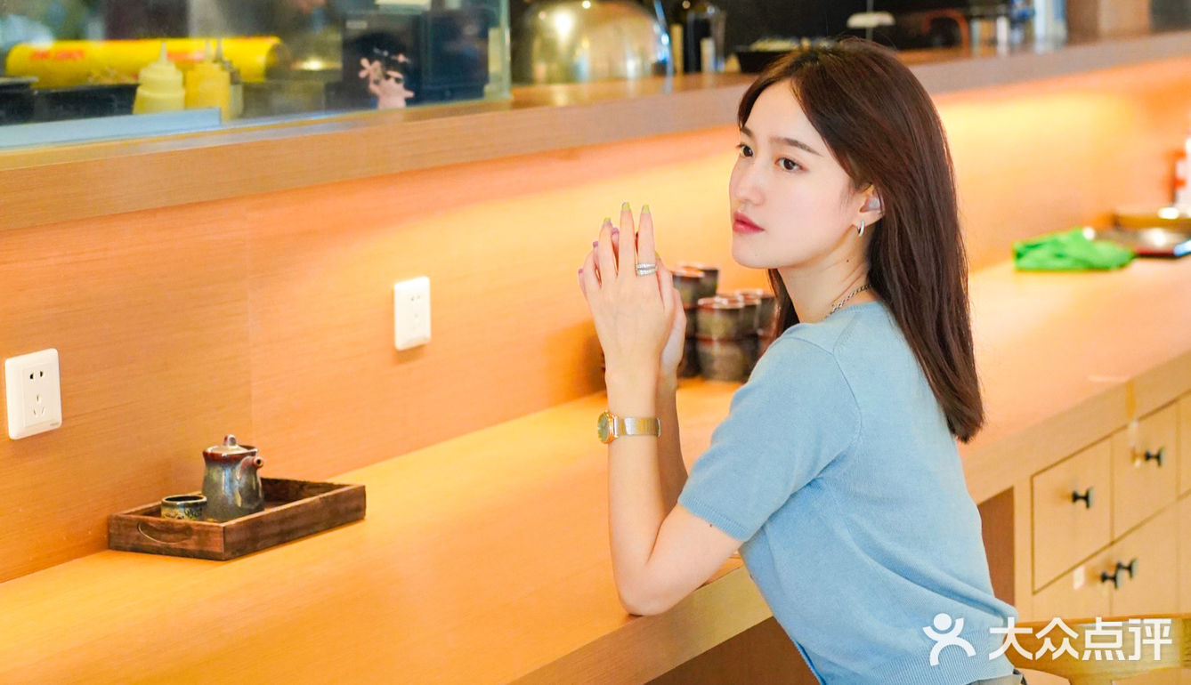 重庆｜光环宝藏日料‼️坐看室内悬浮森林🌳