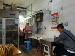 大堂-刘七嬢烧麦刀削面