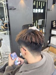 -藤野造型烫发染发