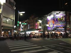 -六合夜市