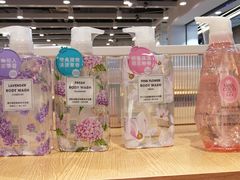 -时尚MEGO商业广场(华新地铁店)