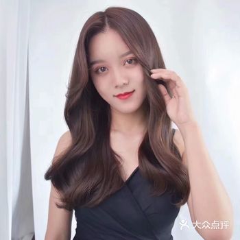 适合亚洲人的发色,米棕色也称薄荷米棕,这种自带仙气又