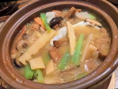 -有红鸡毛店·砂锅菜(抚琴夜市店)