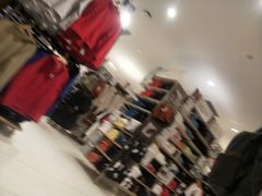-优衣库(青岛伟东乐客城店)