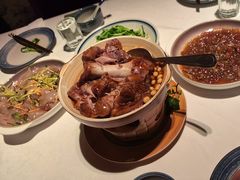 -八府香鸭·啫啫煲(华山路店)