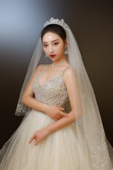 -艾米丽婚纱礼服