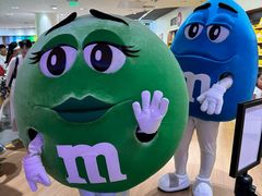 -m豆巧克力世界(上海世茂广场店)