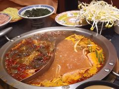 -沸炉重庆老火锅(军事博物馆店)