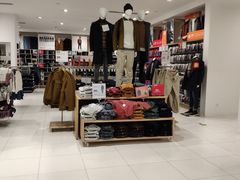 -优衣库(福州五四北泰禾广场店)