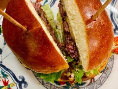 黑椒碳烤牛肉堡-野草酒馆GRASS TAPROOM(时代天街店)