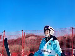 -亚布力新体委滑雪场