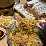文安路上新开的一家雄性食物研究中心！套餐全是硬货！