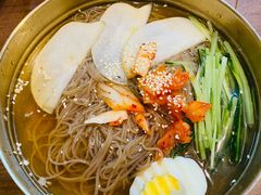 朝鲜冷面-·缸桶屋·韩式牛肋条自助烤肉(西湖D11店)