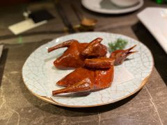 脆皮乳鸽-新荣记(BFC外滩金融中心店)