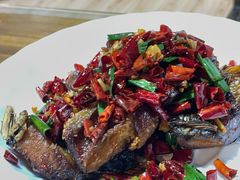 农家腊鱼尾-湘聚南县土菜馆(龙山二路店)