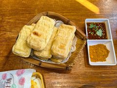 -老滇山寨•云南特色菜•地方菜•民族风情歌舞表演(经开区店)