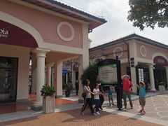 -佛罗伦萨小镇广佛名品奥特莱斯(疏港路店)