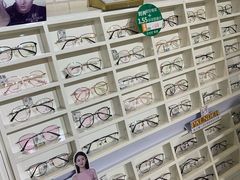 -诺柯视眼镜-蔡司依视路官方工厂店(淞南一店)