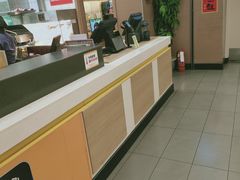 -麦当劳(轻轨曹杨路店)