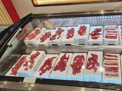 -嘎琉鲜切牛肉自助火锅