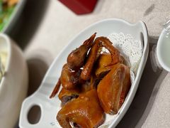 烤乳鸽-泓历皇朝酒店(东亭店)