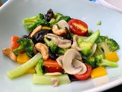 李时珍小炒-野蔓果·山野菜(西湖景区·龙井茶田店)