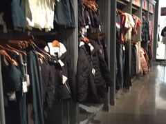 -Hollister(天环广场店)