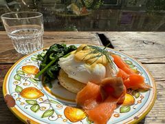 三文鱼班尼迪克-Alimentari早午餐(安福路店)