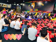 -嘿哟动霸CHUA·新潮玩运动娱乐中心·蹦床滑冰团建乐园