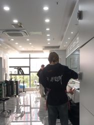-镁连社·美联社