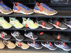 -伯肯黑德角名品折扣购物中心