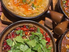 -有红鸡毛店·砂锅菜(抚琴夜市店)