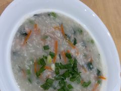 -李与白包子铺(桐梓林店)