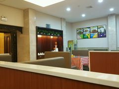 -鲁班小馆(政四街店)