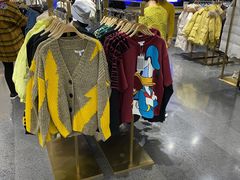 -URBAN REVIVO(济南世茂广场店)