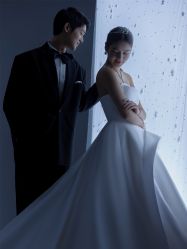 -至臻微拉婚纱摄影