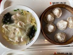 鲜肉小馄饨-百年尹氏汤包(湖南路狮子桥店)