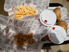 -The Habit Burger Grill 哈比特汉堡(爱琴海店)
