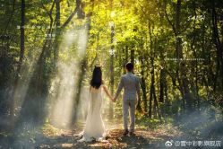 -雪中彩影婚纱摄影·微光艺术中心