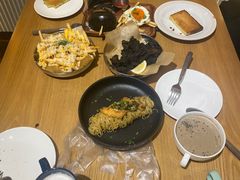 -HELLO 27 意面·沙拉·帕尼尼